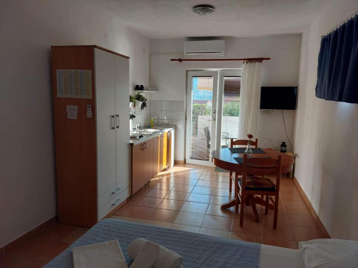 Apartments Burcul Pag Pag Town Extérieur photo